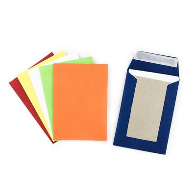 Promozione busta di cartone grigio con logo personalizzato e carta kraft spedizione sicura